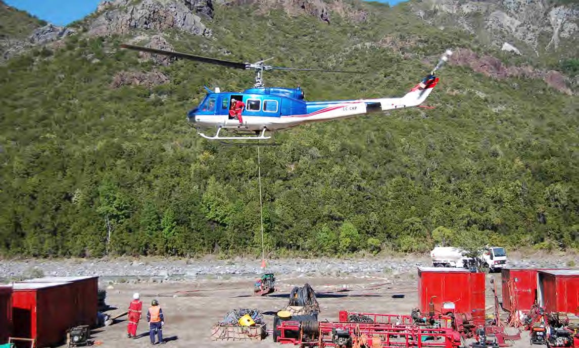 Traslado con Helicóptero de Equipos de Sondajes Geotécnicos para Estudio Proyecto Hidroeléctrico Guaiquivilo de COLBUN S.A.